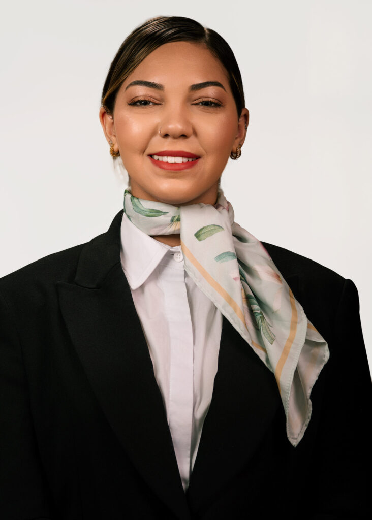 Sara - Comissária de Voo
Foto profissional para currículo de comissário de voo - Estúdio Fanara Rio de Janeiro