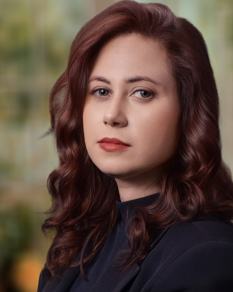 Marcelle Maciel - Corretora de Imóveis em ensaio fotográfico no Estúdio Fanara